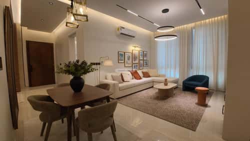 4 bedroom apartment in Al Salamah 7