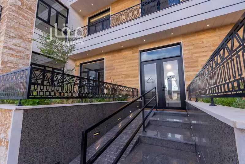 4 bedroom apartment in Al Mahdiyyah 2
