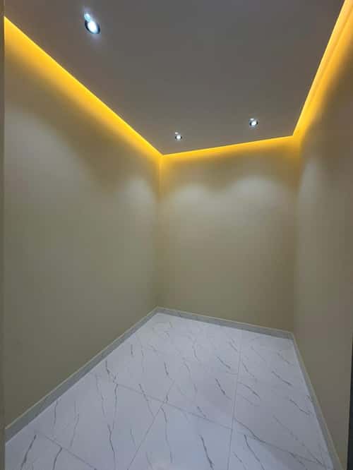 5 bedroom apartment in Al Rughamah 5