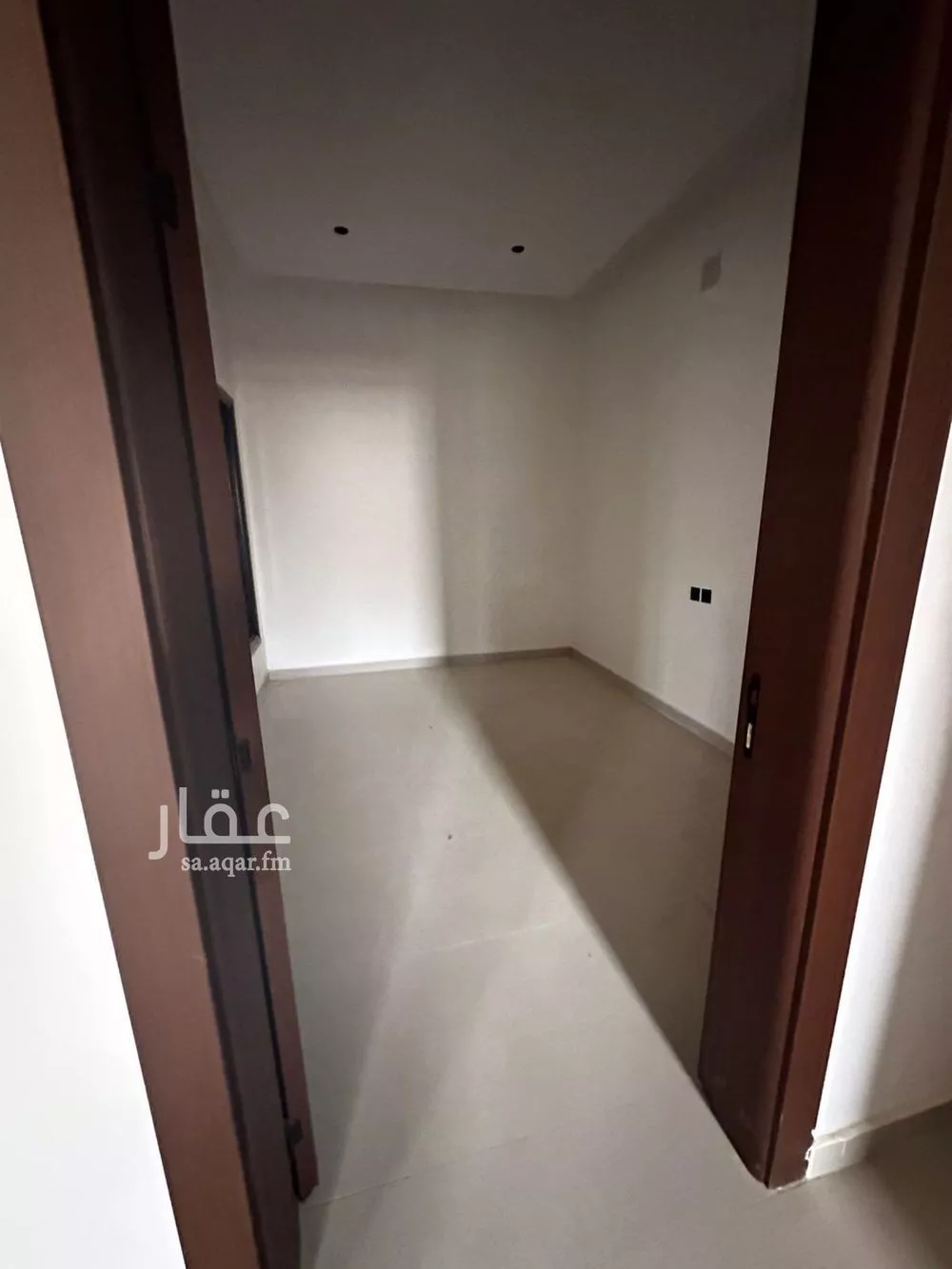 شقة 3 غرف في الرمال 4