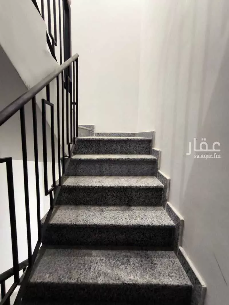 8 bedroom villa in Al Janadriyah 22