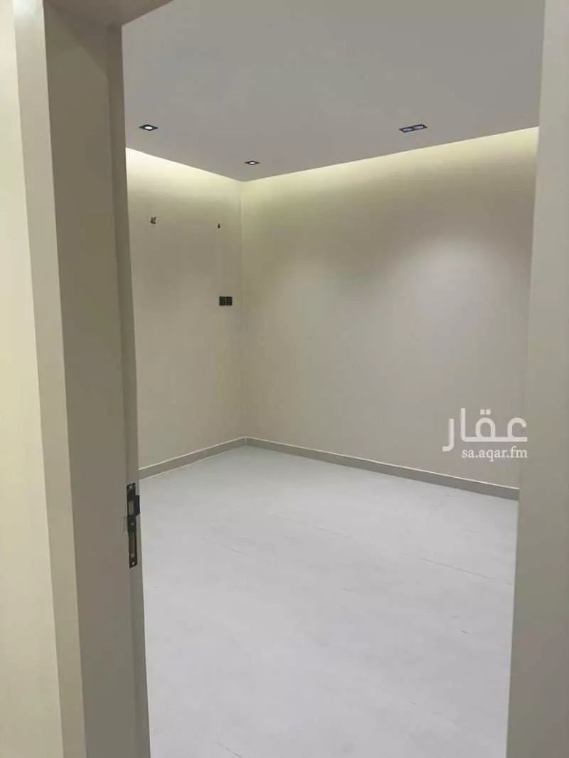 5 bedroom apartment in Al Janadriyah 3