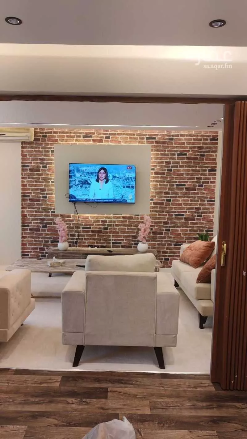 4 bedroom apartment in Hittin 2
