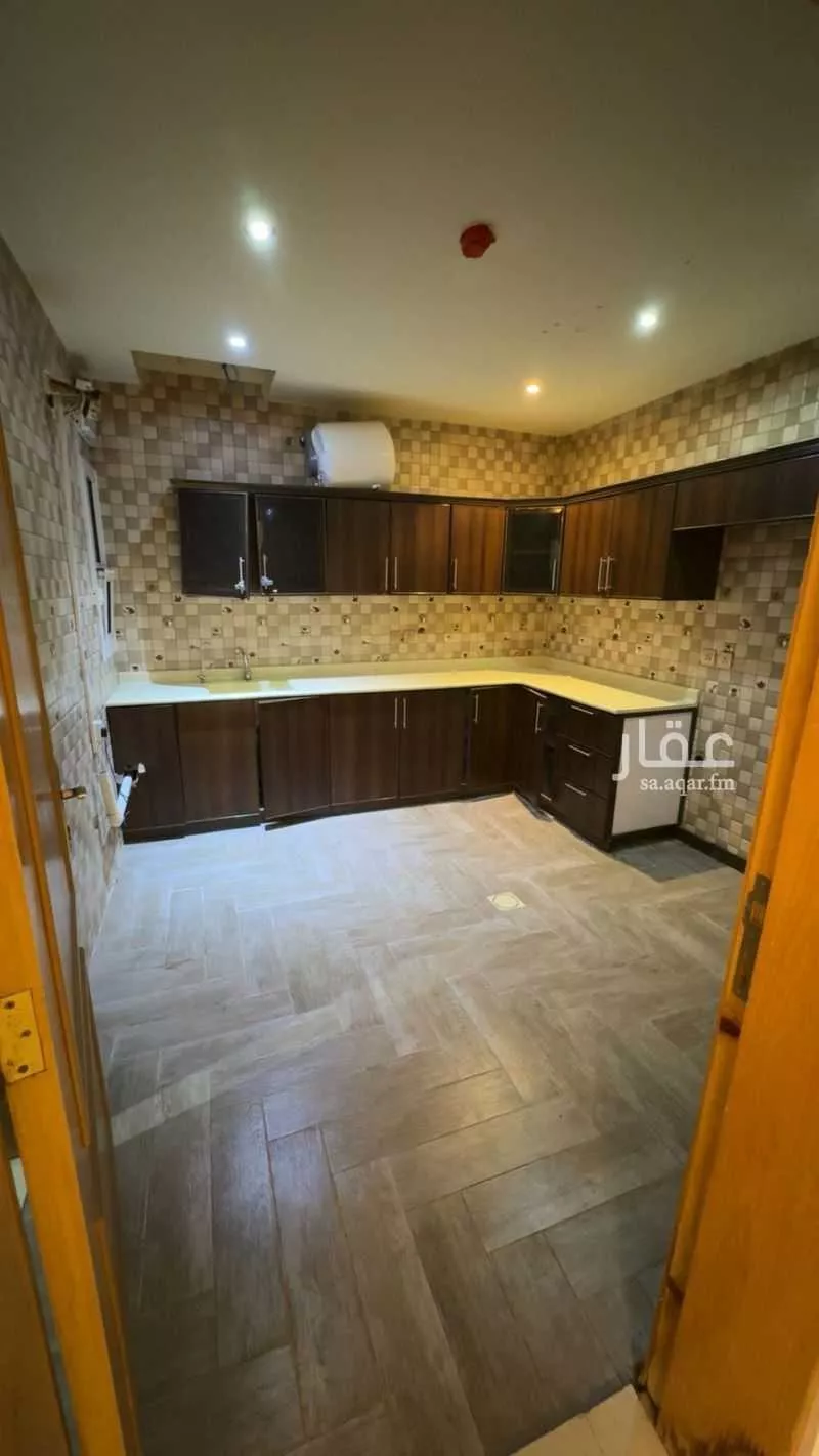 4 bedroom apartment in Al Hamra 17
