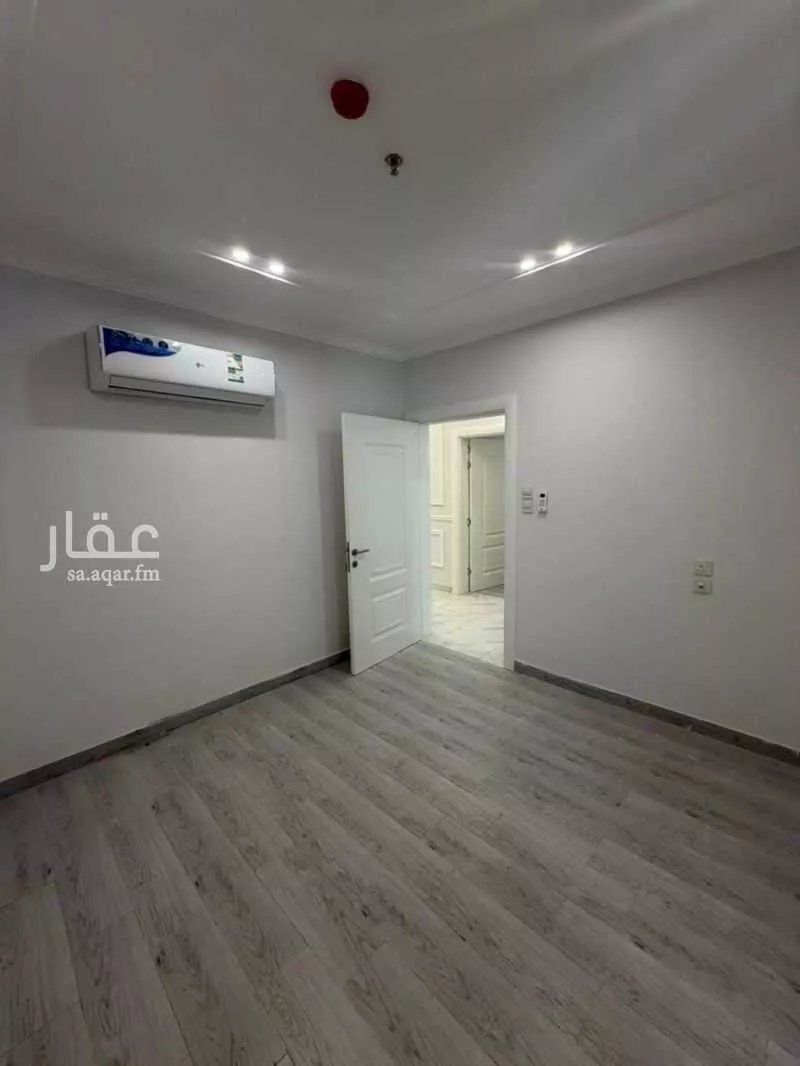 شقة 4 غرف في الحمرا 7