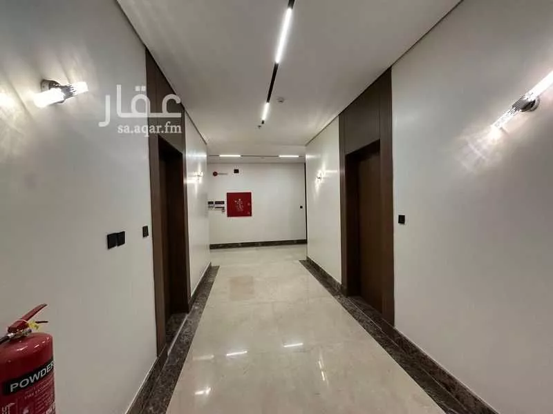عمارة 1050 م² في العارض 15