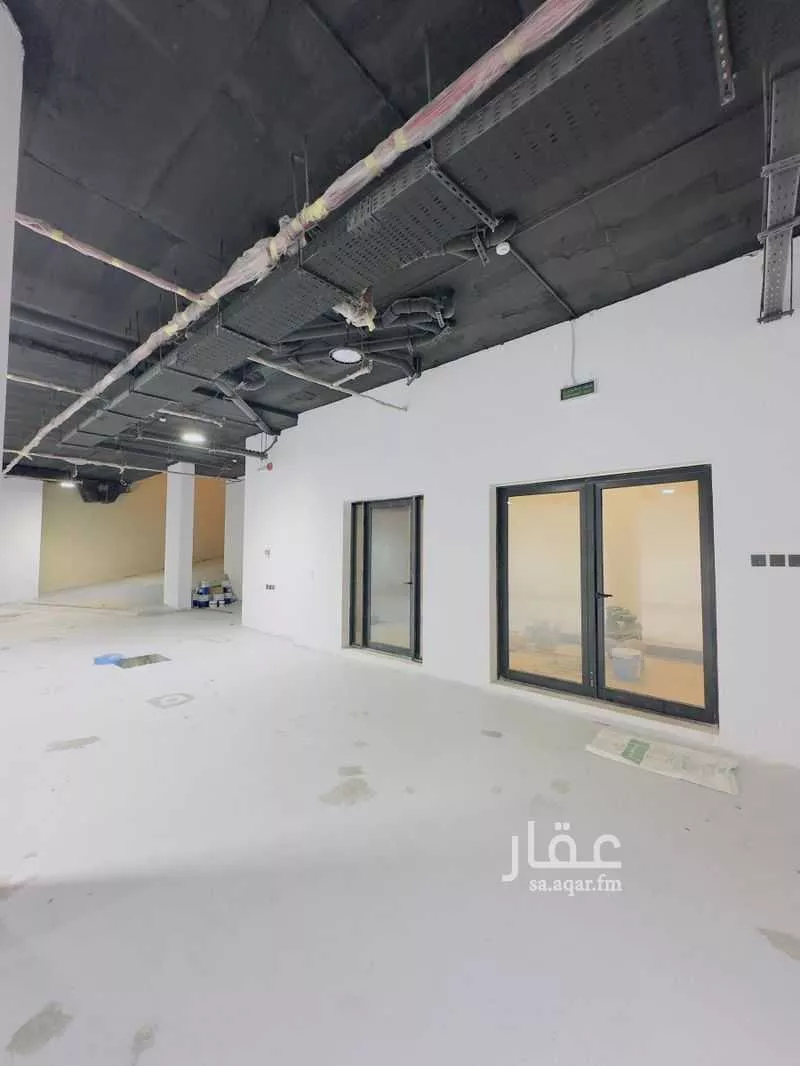 عمارة 1050 م² في العارض 16