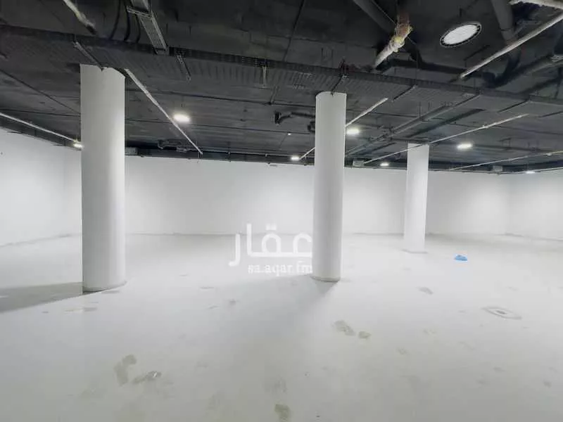 عمارة 1050 م² في العارض 17