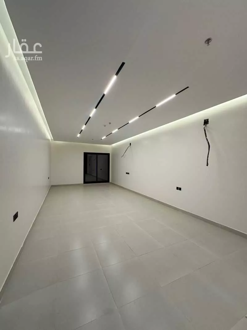 عمارة 1050 م² في العارض 7