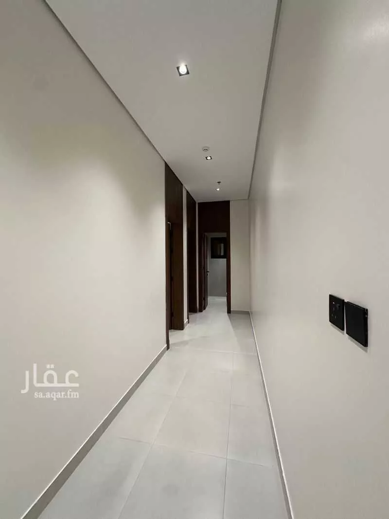 عمارة 1050 م² في العارض 9
