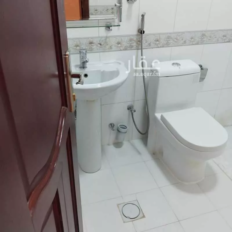4 bedroom apartment in Al Nakheel 8