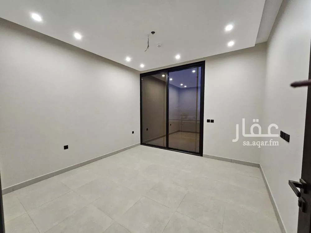 4 bedroom apartment in Al Rimal 19