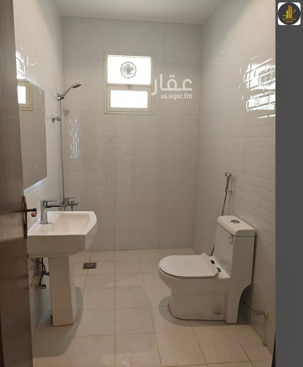 1 bedroom apartment in Al Falah 2
