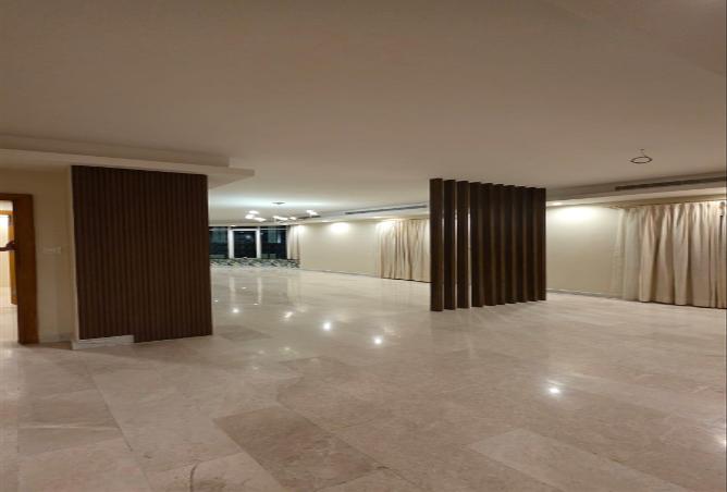 3 bedroom apartment in Al Rawdah 2