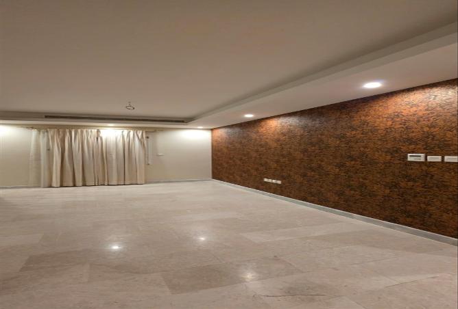 3 bedroom apartment in Al Rawdah 3
