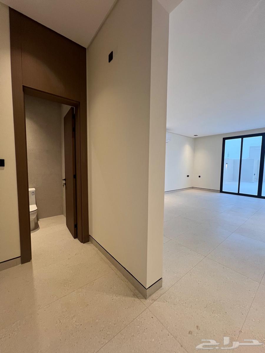 5 bedroom villa in Al Aridh 13