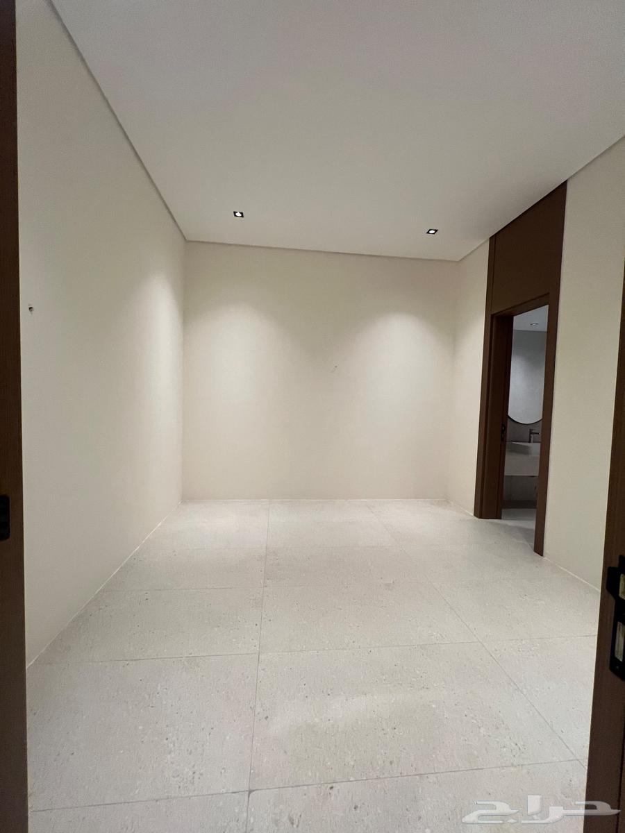 5 bedroom villa in Al Aridh 22