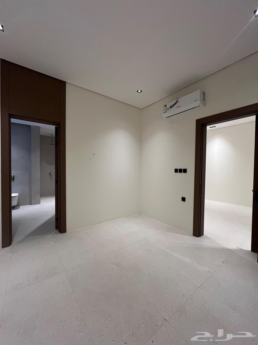 5 bedroom villa in Al Aridh 23