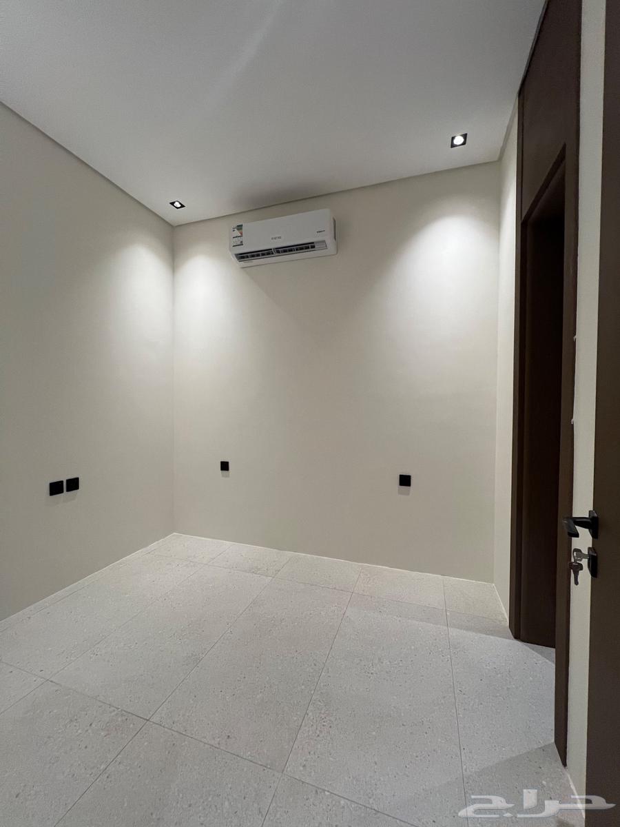 5 bedroom villa in Al Aridh 29
