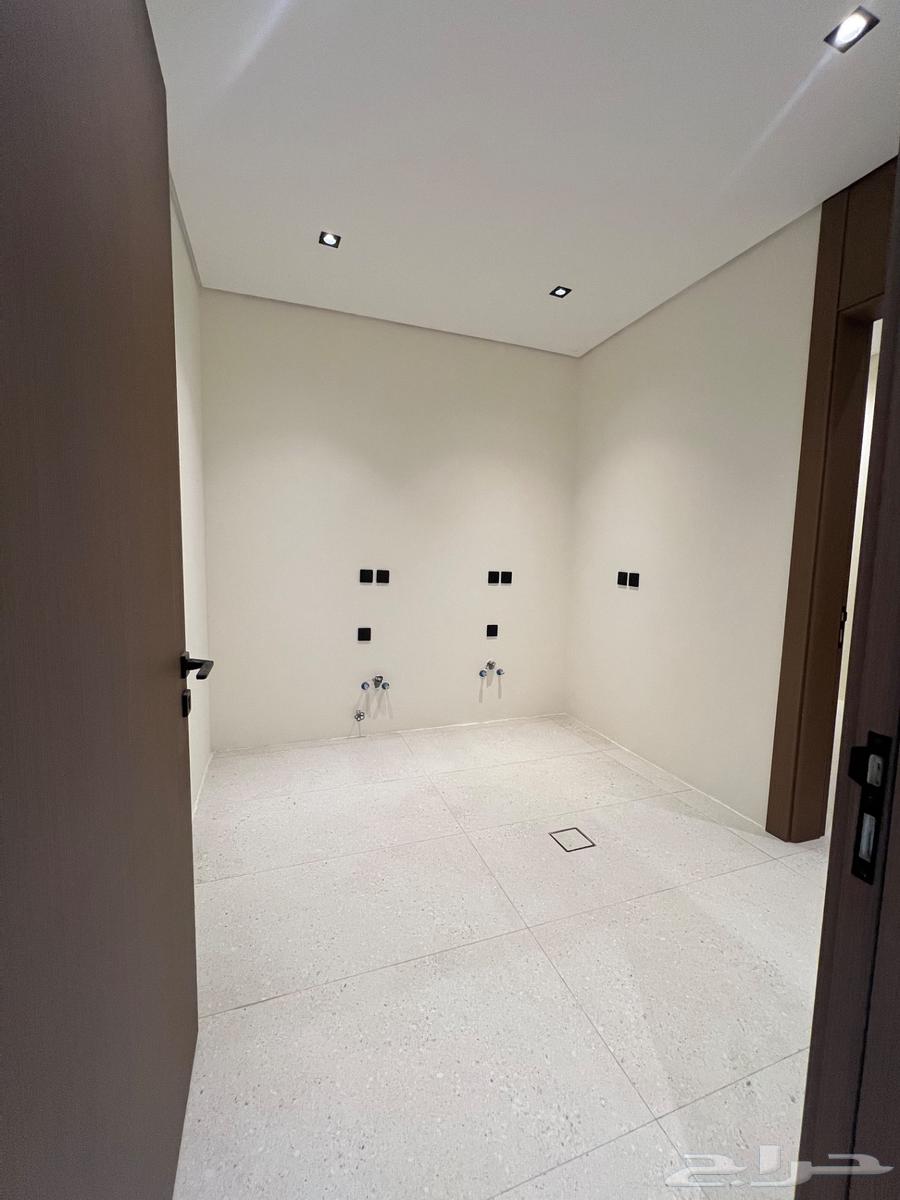5 bedroom villa in Al Aridh 30