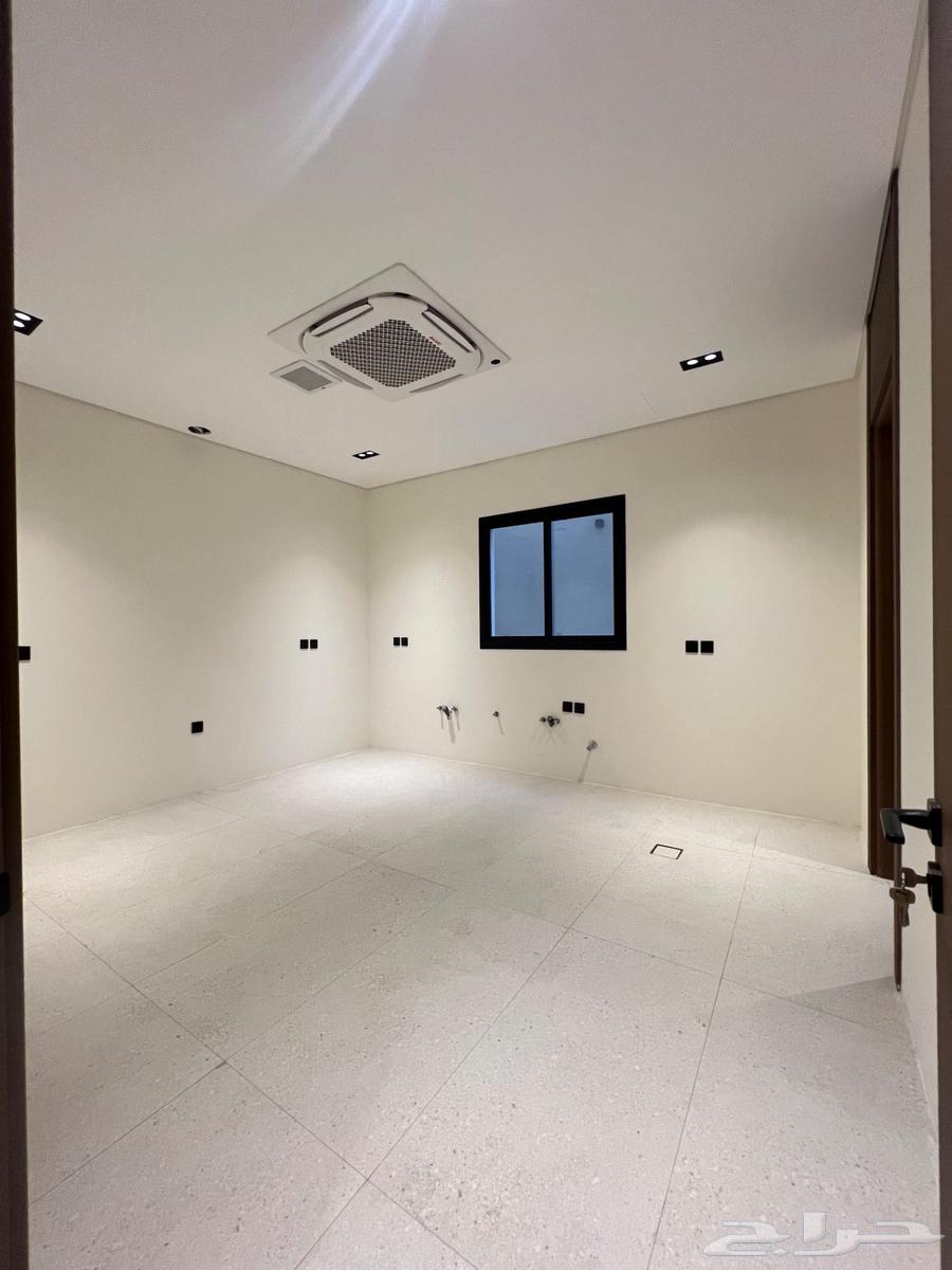 5 bedroom villa in Al Aridh 31