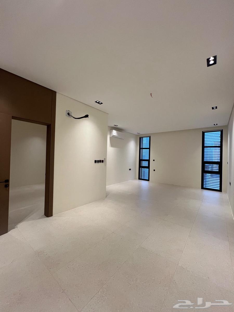 5 bedroom villa in Al Aridh 34