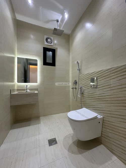 5 bedroom apartment in Al Rughamah 1