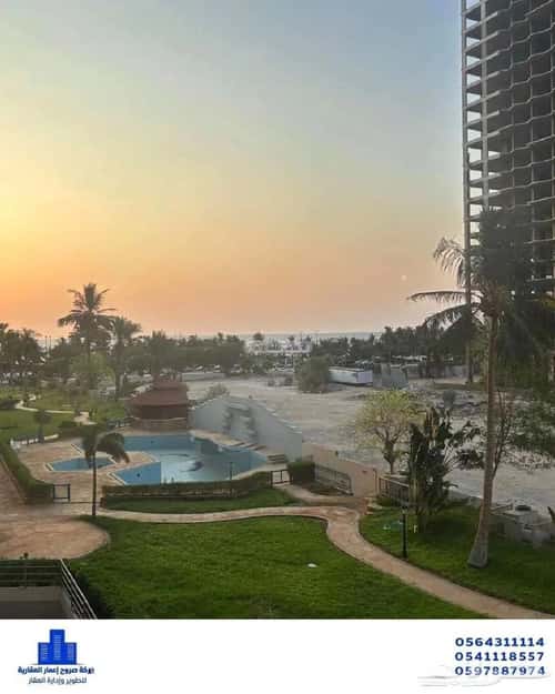 6 bedroom apartment in Al Shati 9