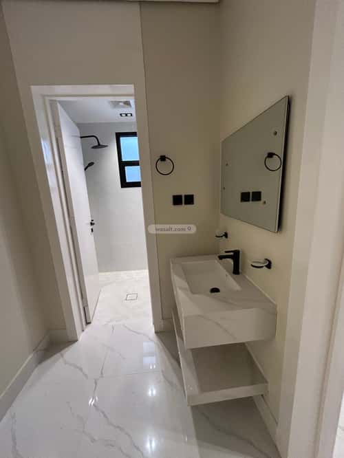 3 bedroom floor in Al Janadriyah 4