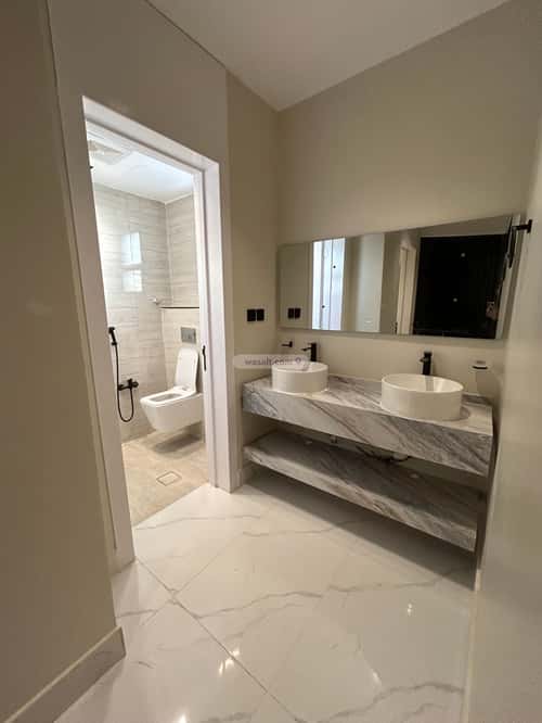 3 bedroom floor in Al Janadriyah 5