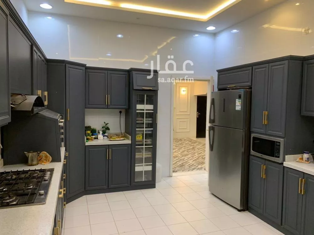 فيلا 5 غرف في الجنادرية 3
