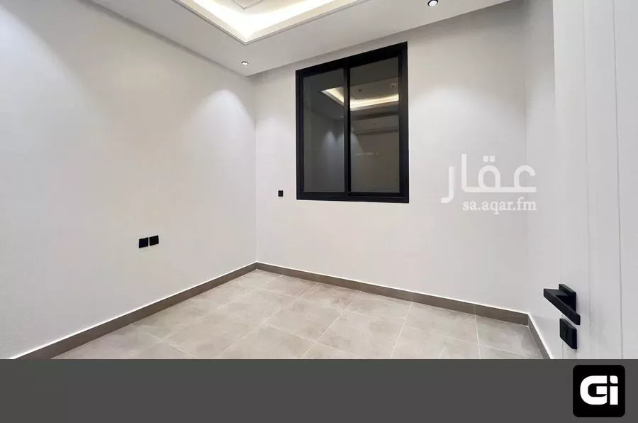 شقة 4 غرف في العارض 10