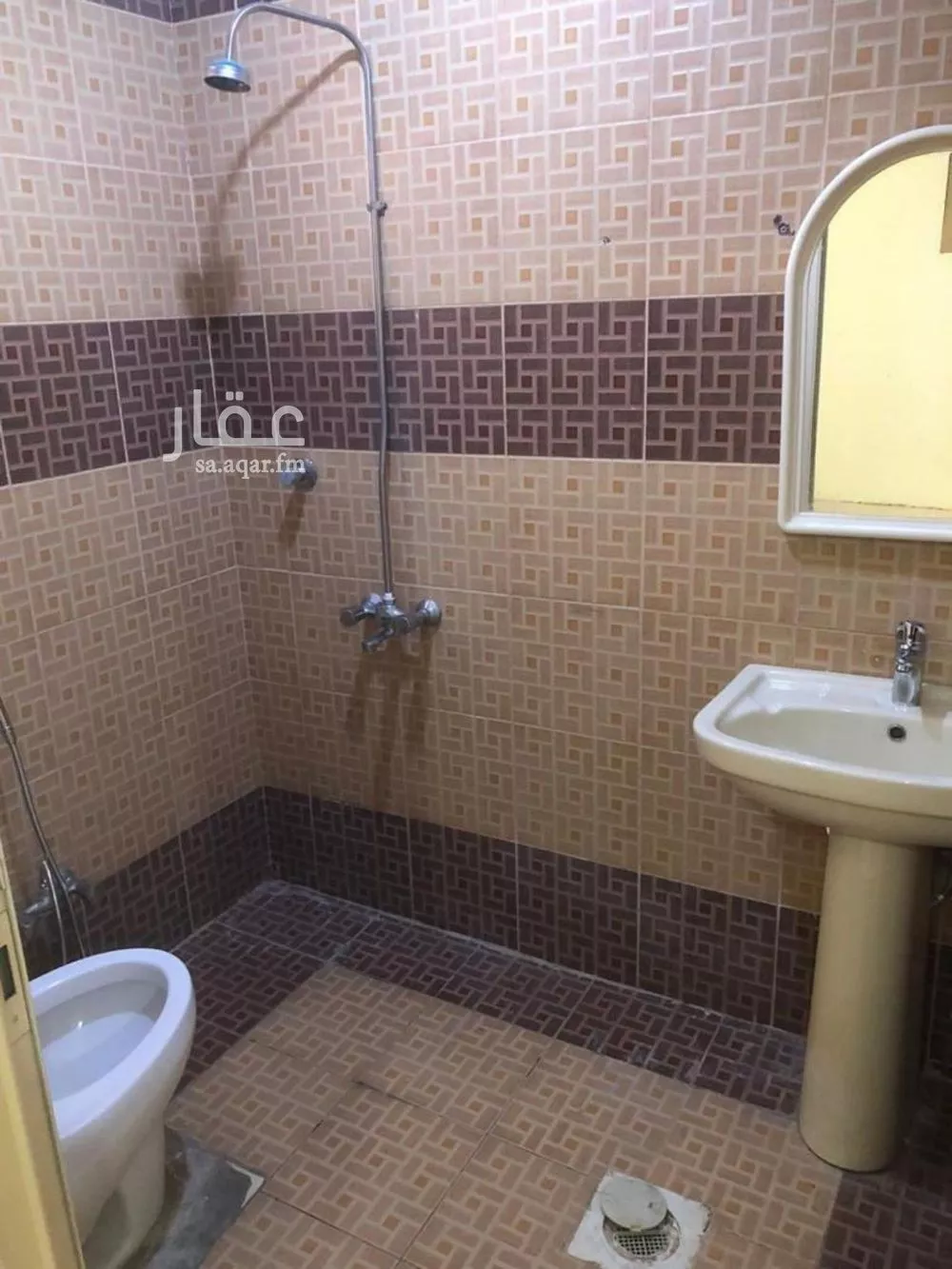 فيلا 10 غرف في بدر 6