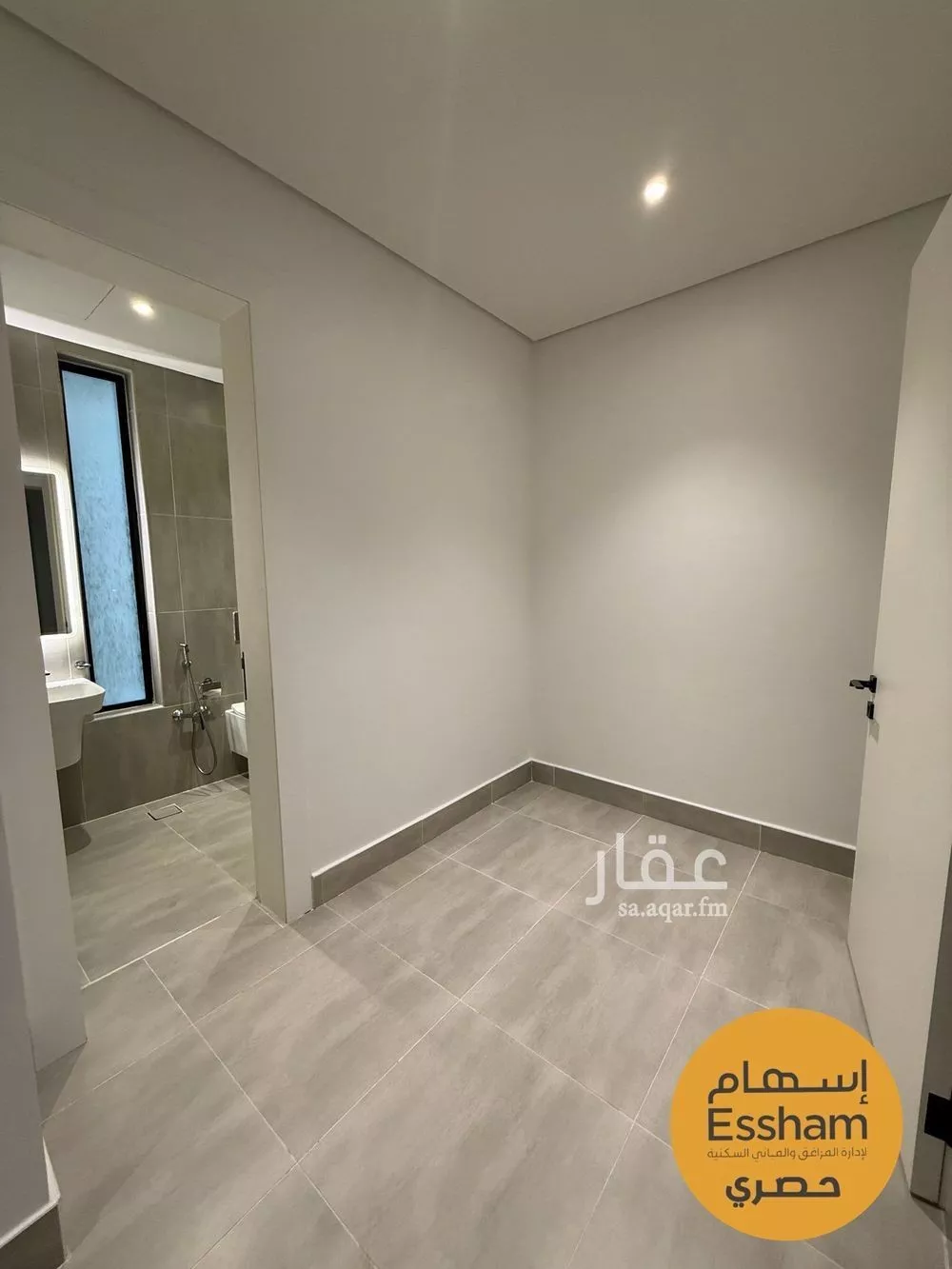 شقة 3 غرف في البحر 7