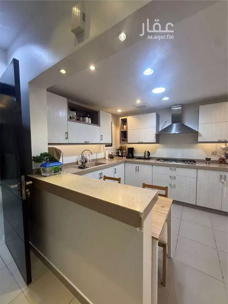 3 bedroom apartment in Qurtubah 13