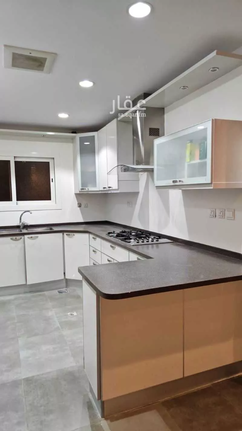6 bedroom apartment in Al Rawdah 17