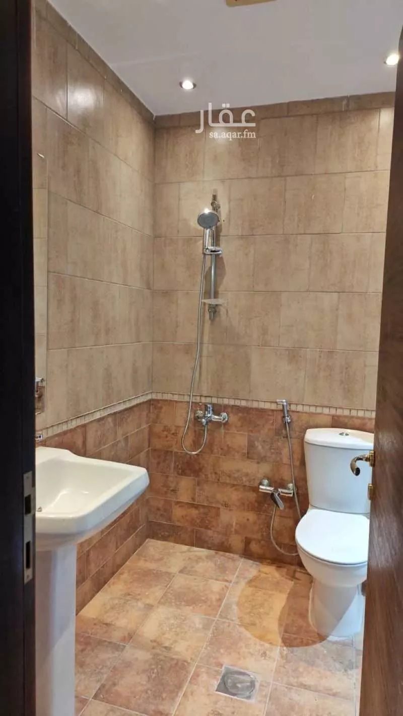 6 bedroom apartment in Al Rawdah 23
