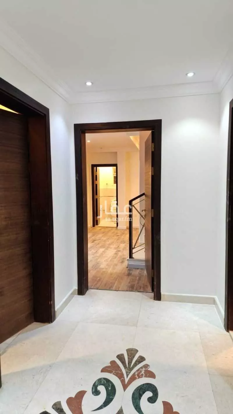 6 bedroom apartment in Al Rawdah 6