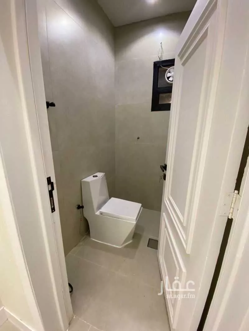 4 bedroom floor in Tuwaiq 8