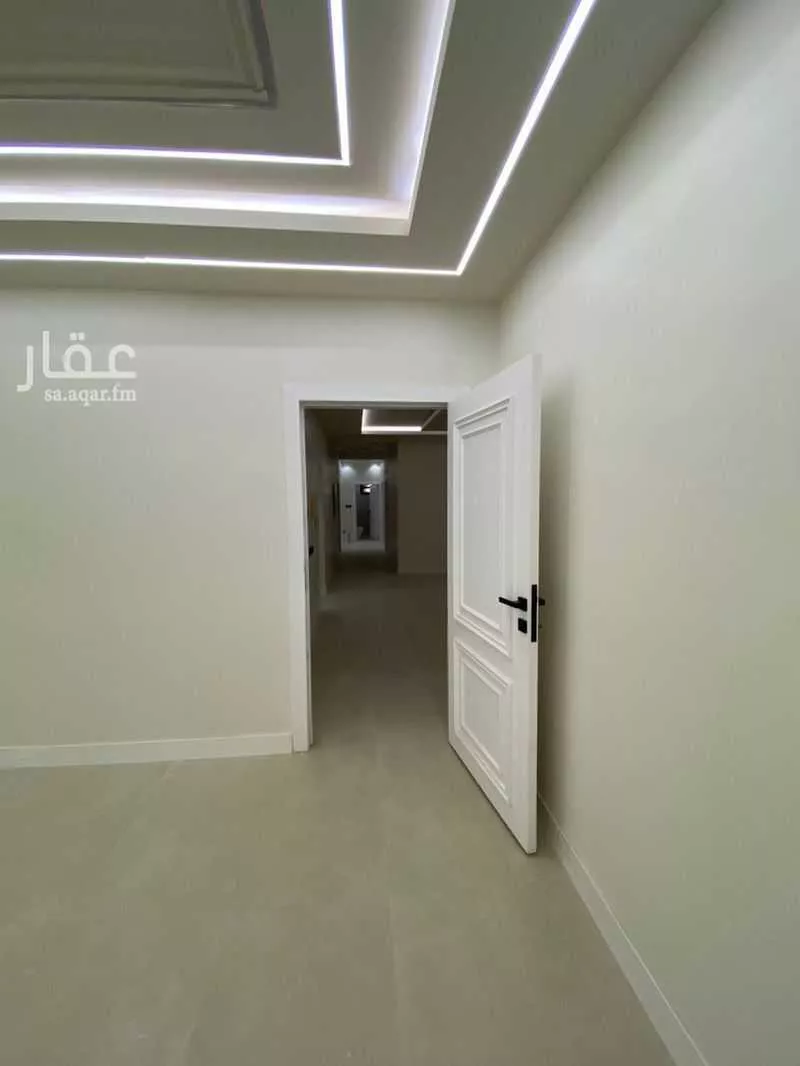4 bedroom floor in Tuwaiq 10