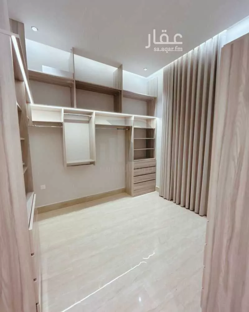 3 bedroom apartment in Al Malqa 7