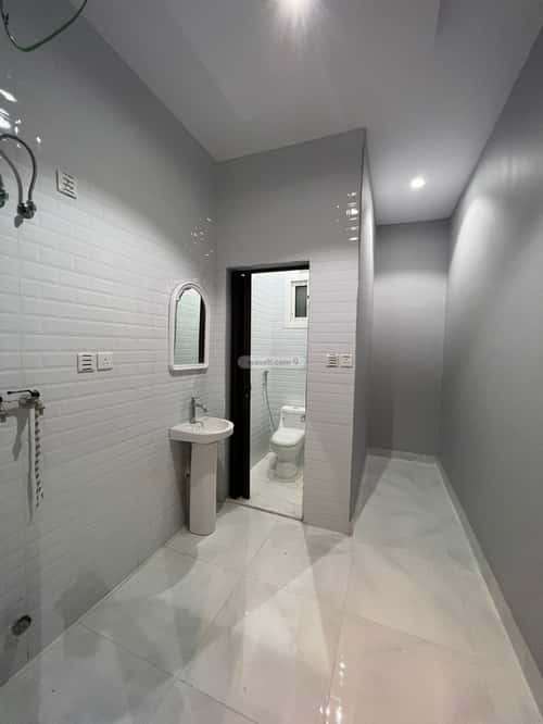 6 bedroom apartment in Muraykh 9
