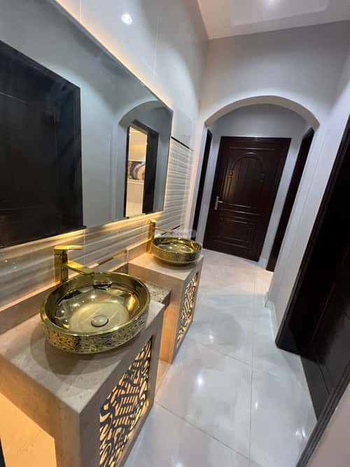 6 bedroom apartment in Muraykh 4