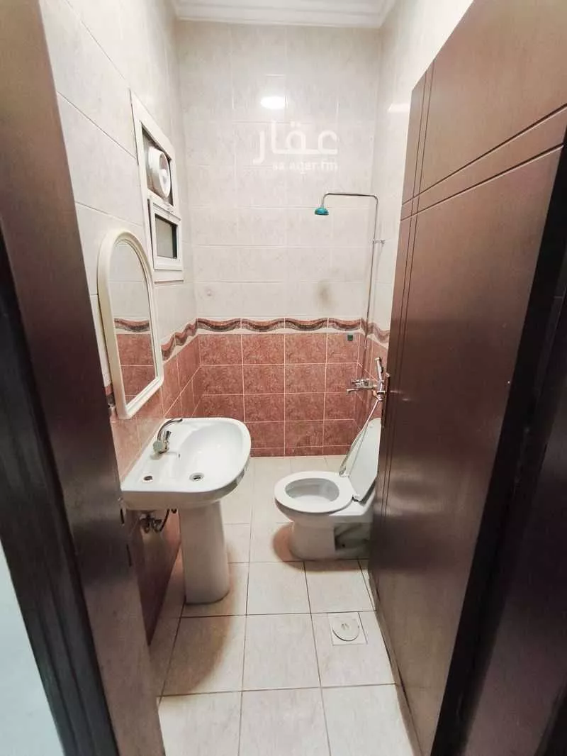 40 bedroom apartment in Al Malaz 12