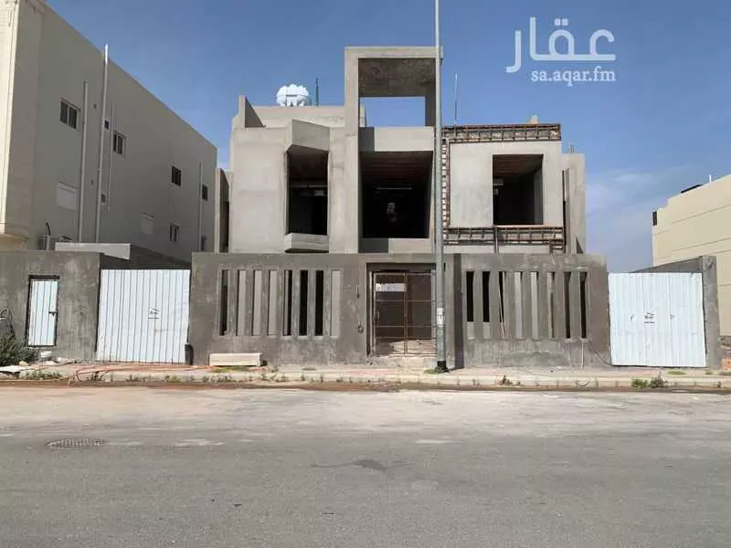 فيلا 4 غرف في العيون 4