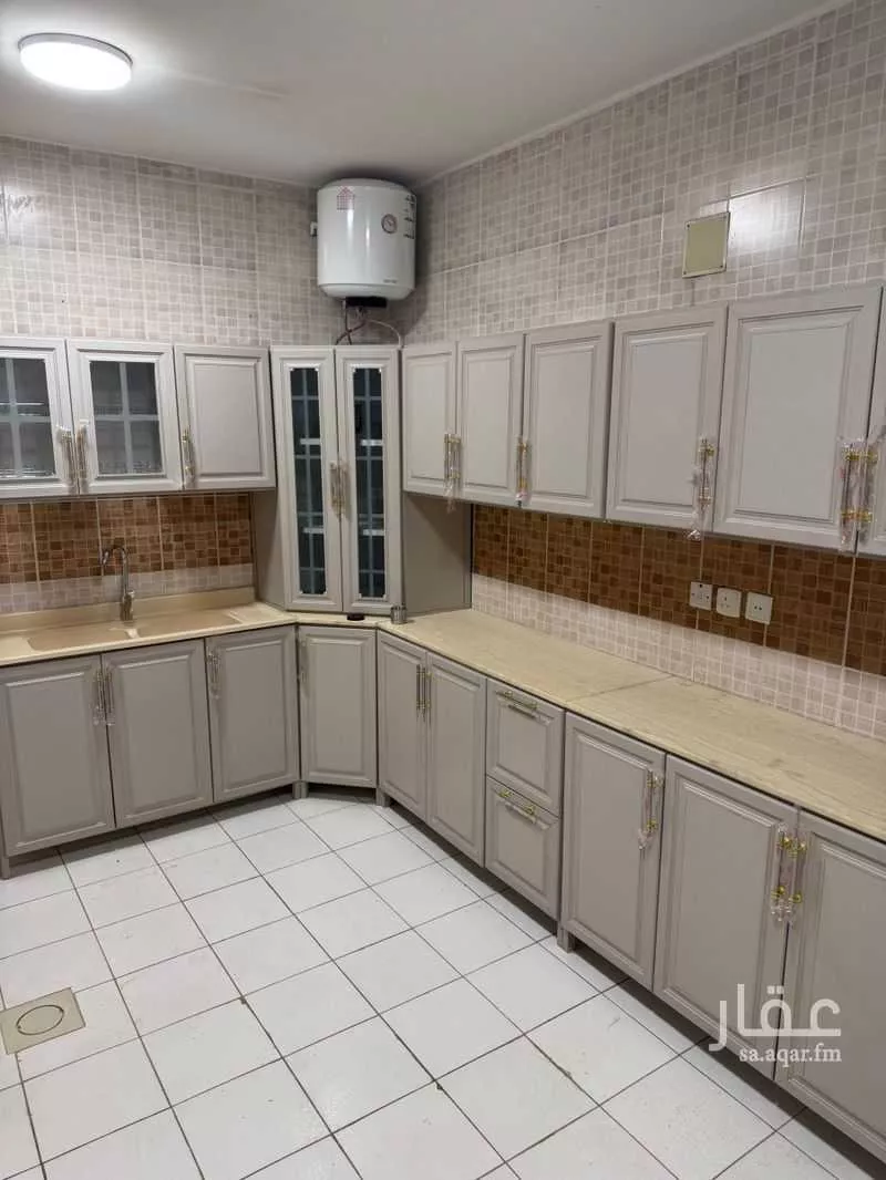 3 bedroom floor in Al Yasmin 5