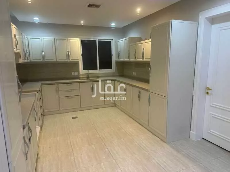 5 bedroom apartment in Al Qairawan 5