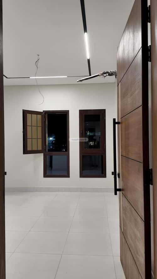 3 bedroom apartment in Al Rawdah 4