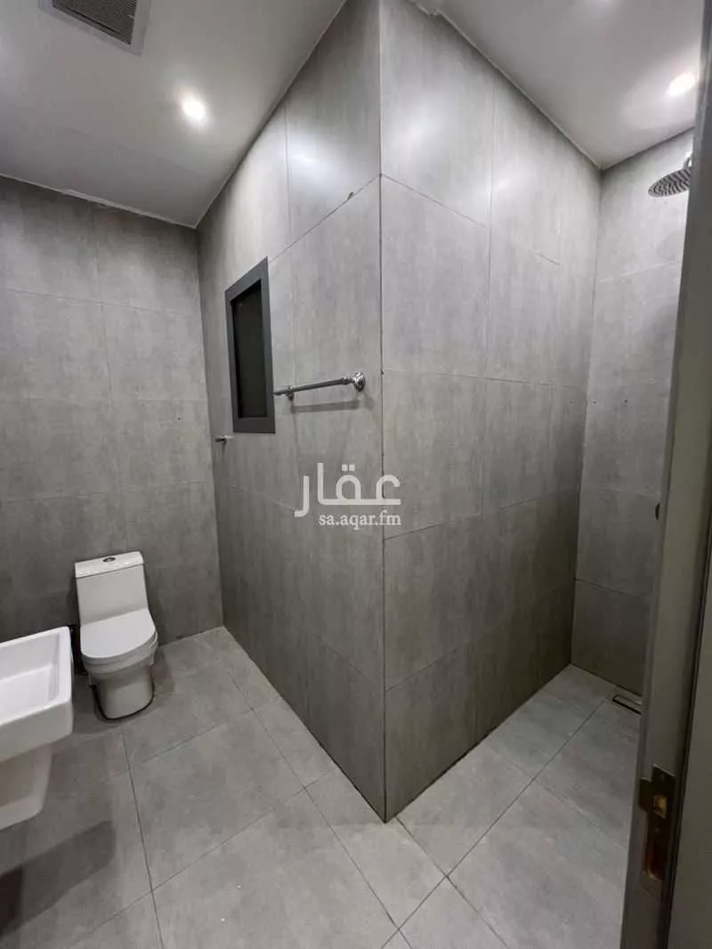 5 bedroom apartment in Al Qadisiyah 4