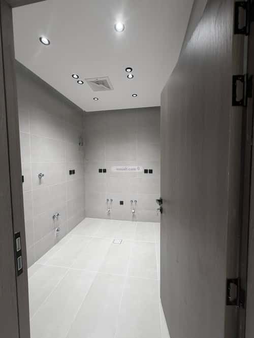 3 bedroom apartment in Al Rawdah 5